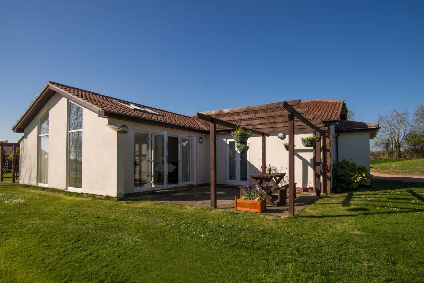 Stoneleigh Village - Image 1