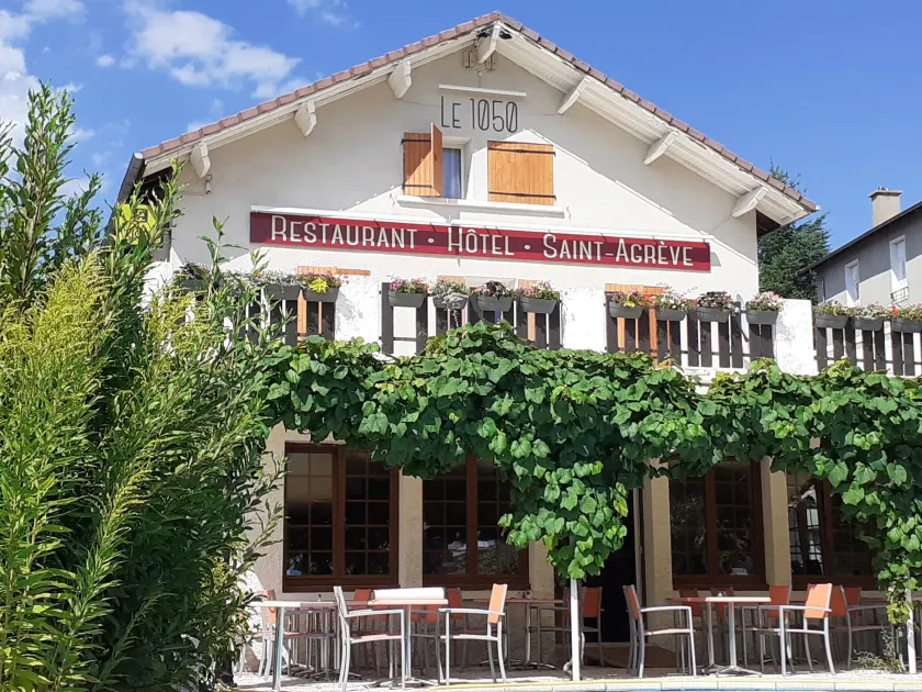 Logis Hôtel Restaurant Le 1050 - Image 1