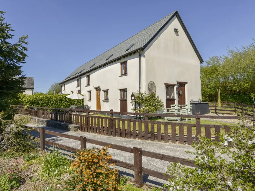 Post House - Image 1