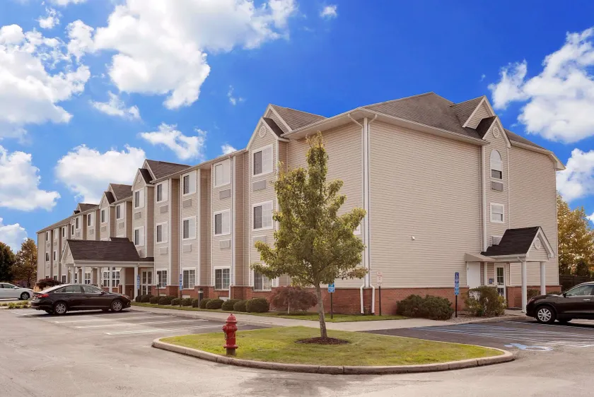 Microtel Inn & Suites by Wyndham Middletown - Image 1