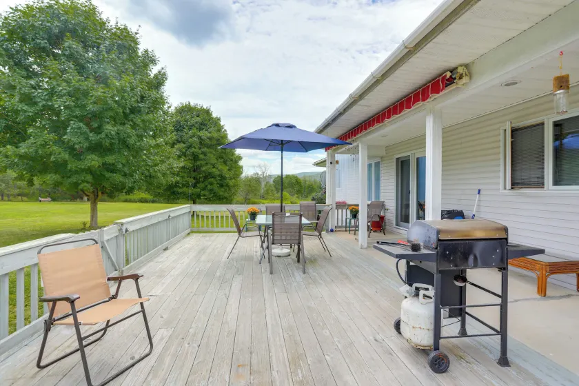 Fairgrounds Access: Home w/ Trailer Parking! - Image 1
