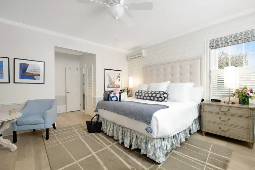 The Harborside Inn - Image 1