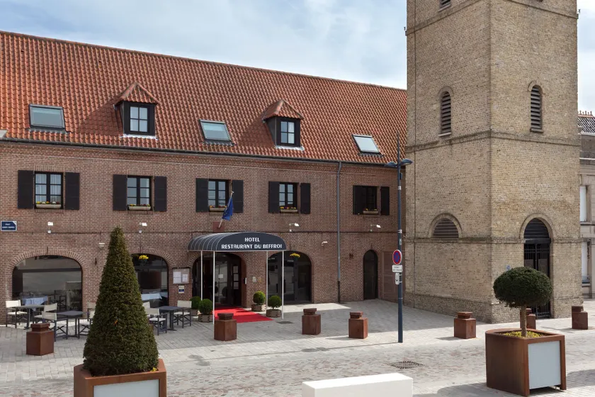 Logis Hôtel du Beffroi Gravelines Dunkerque - Image 1