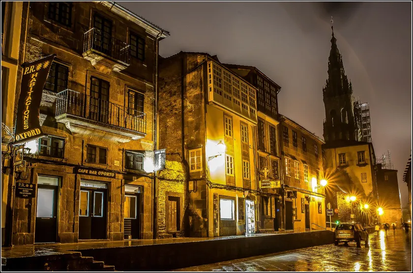 Luxury rooms Oxford Santiago de Compostela - Image 1