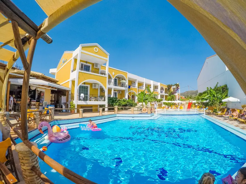 Vanessa Hotel - Image 1