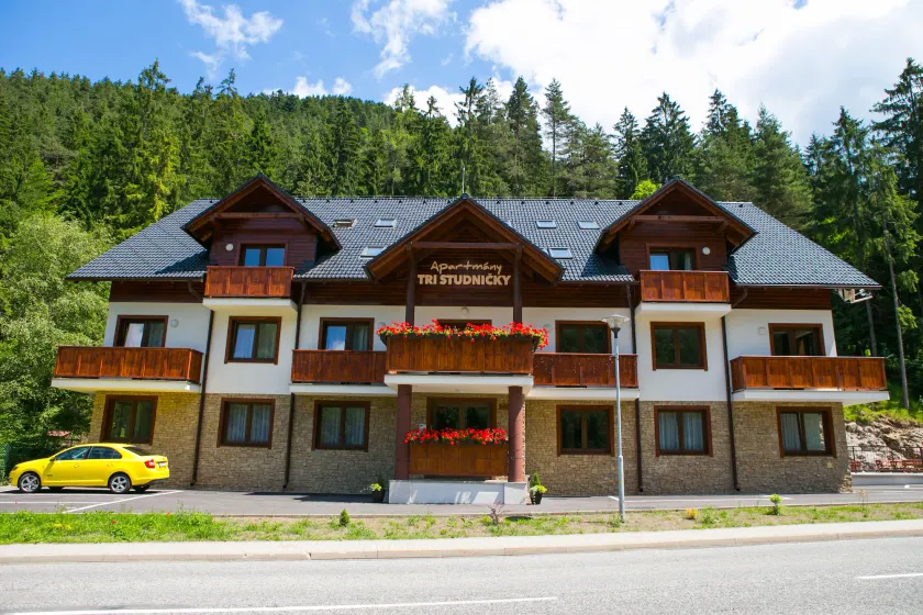Apartmány Tri Studničky - Image 1