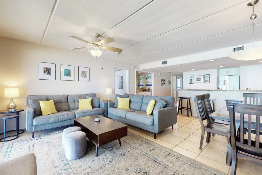 10th-floor 3BR Beachfront Condo w/ Views & Pool - Image 1