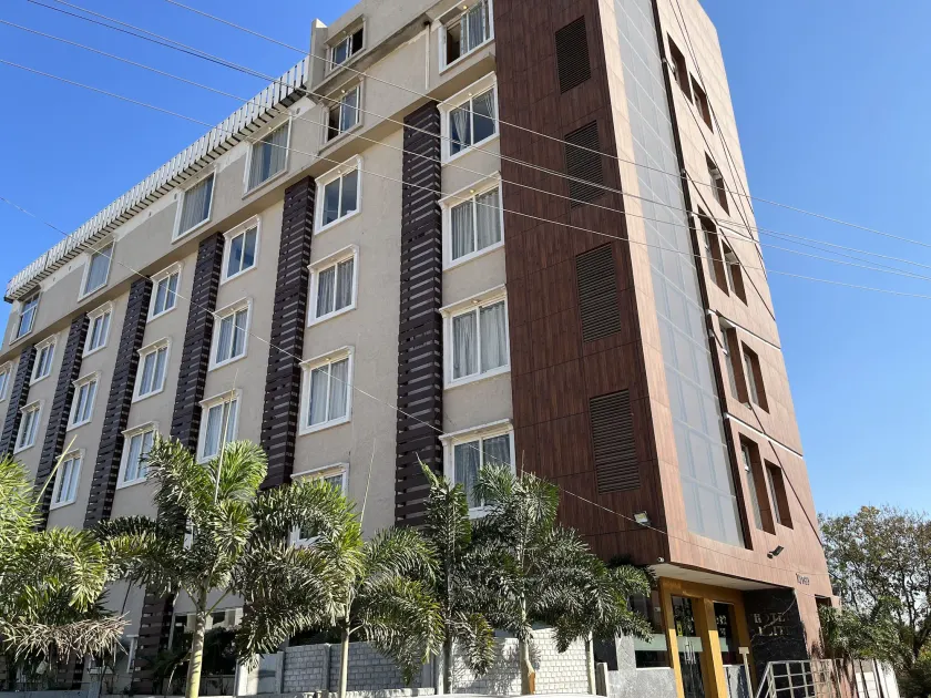 Hotel Elite By Signature Group - Image 1
