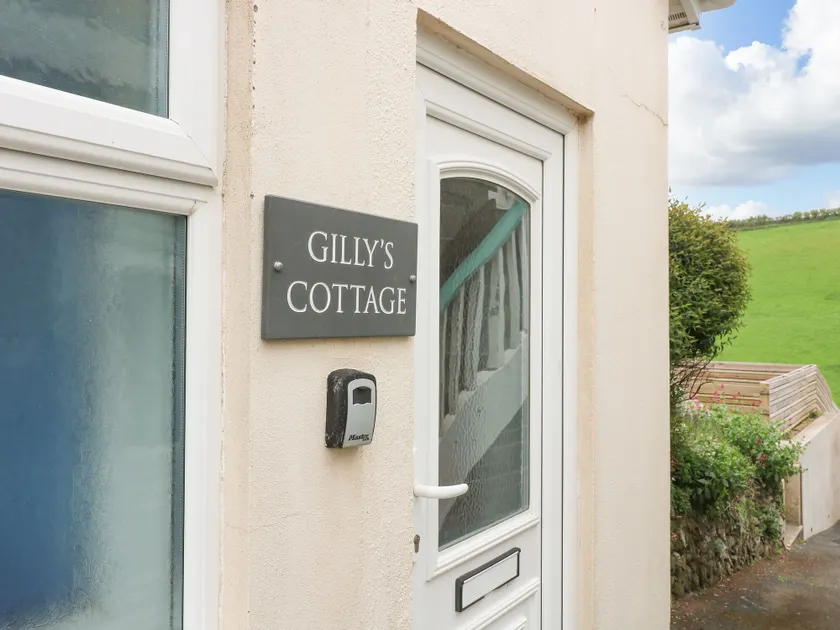 Gilly's Cottage - Image 1