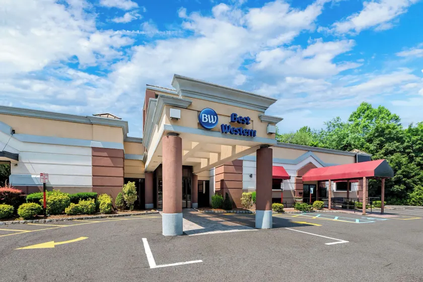 Best Western The Inn at Ramsey-Mahwah - Image 1