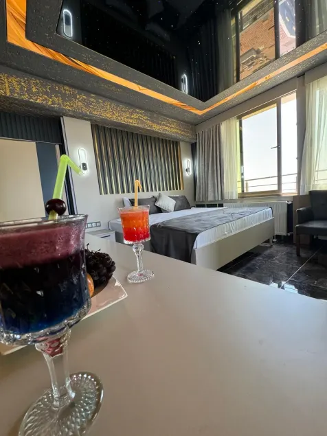 City Live Hotel - Image 1