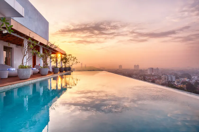 Jetwing Colombo Seven - Image 1