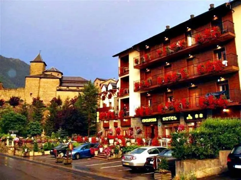 Edelweiss Hotel - Image 1