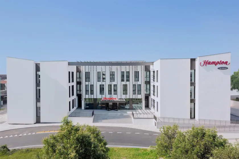 Hampton By Hilton Venice Isola Nuova - Image 1