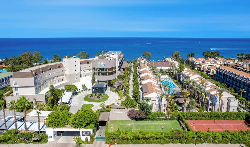 Gravel Select Hotel - Ultra All Inclusive - Image 1