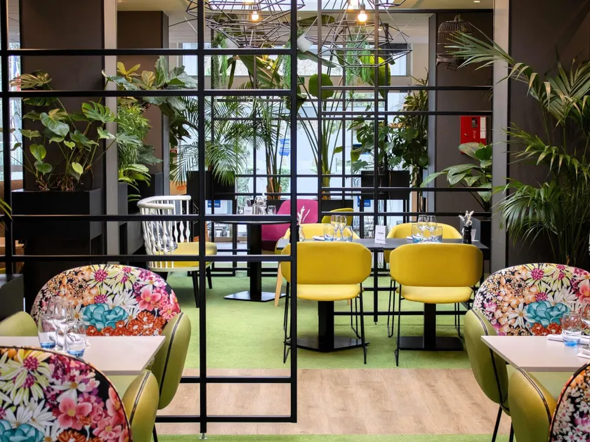 Hotel Novotel Evry Courcouronnes - Image 1