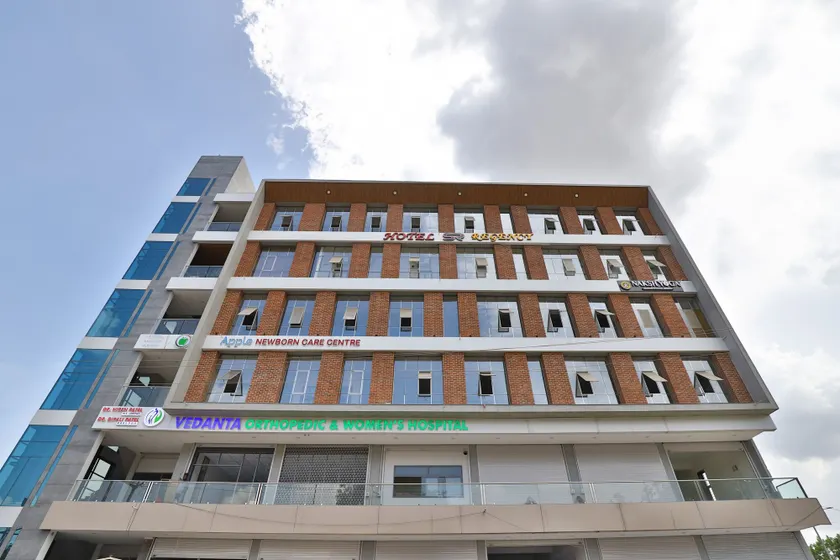 Hotel SR Regency - Image 1