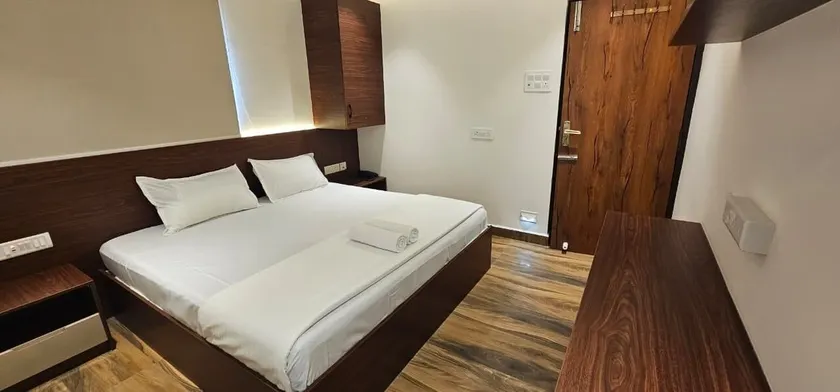 Chippy Residency Hotel Thoraipakkam - Image 1