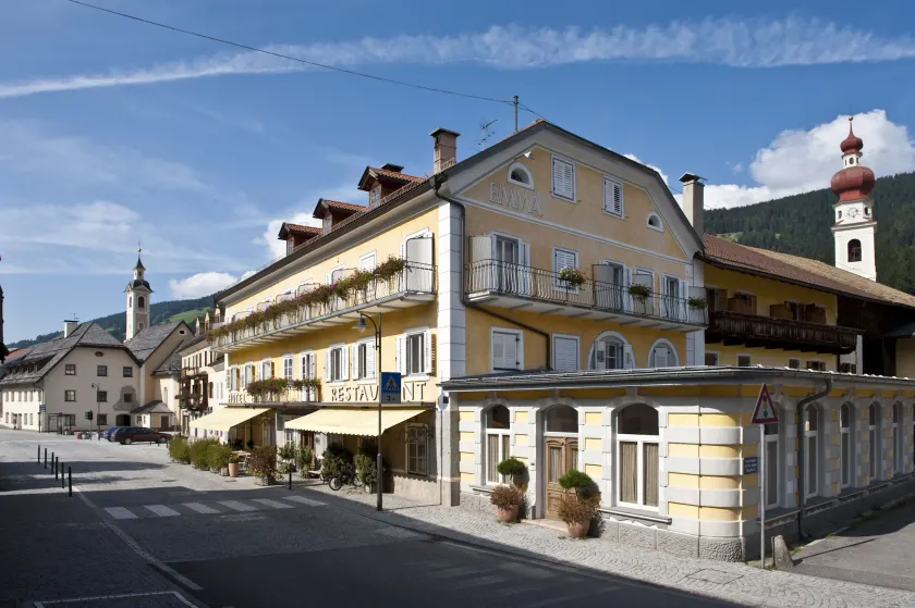Emma Historic Hotel - Image 1