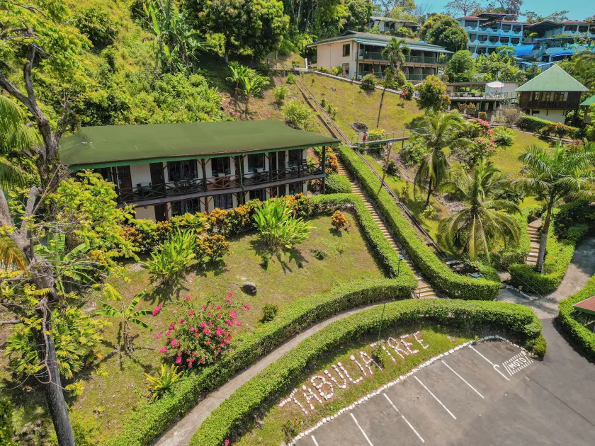 Tabulia Tree Hotel and Villas - Image 1