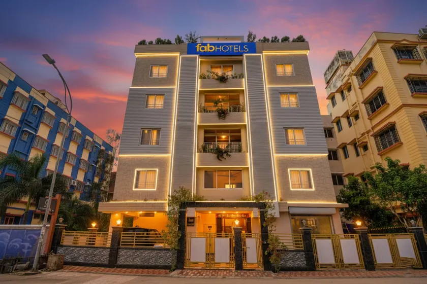 FabHotel Anchorage Inn - Nr Axis Mall - Image 1