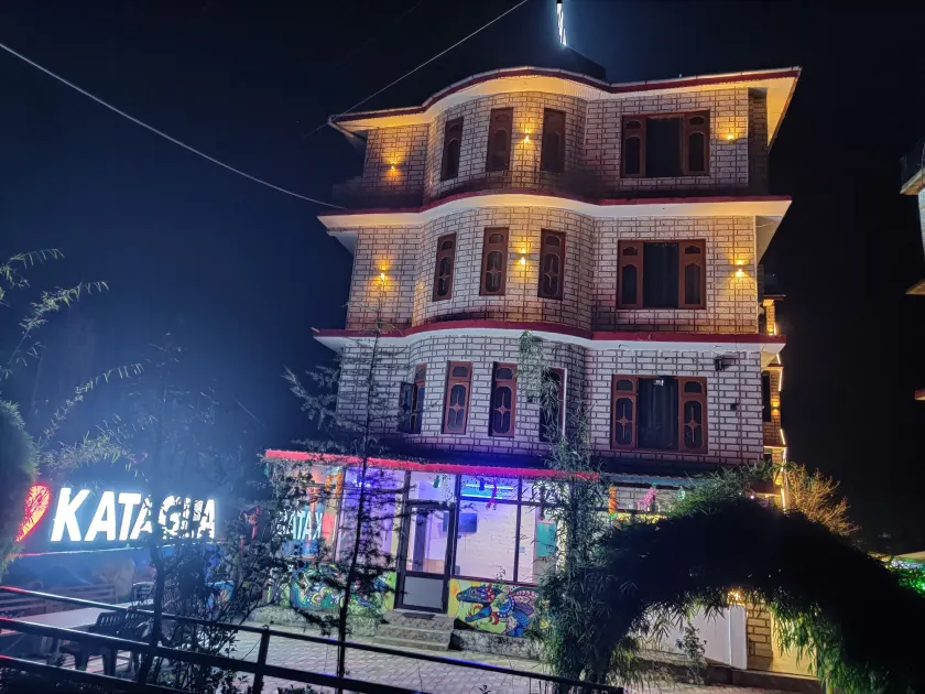 Majestic Mountain Bhaiji Guest House - Image 1