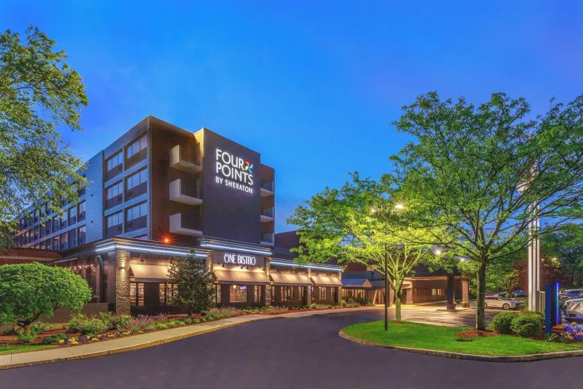 Four Points by Sheraton Norwood Conference Center - Image 1