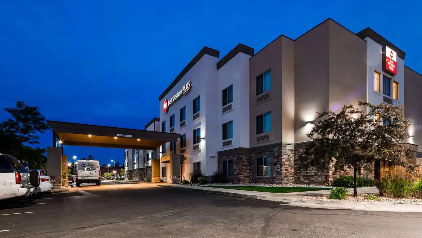 Best Western Plus Airport Inn & Suites - Image 1