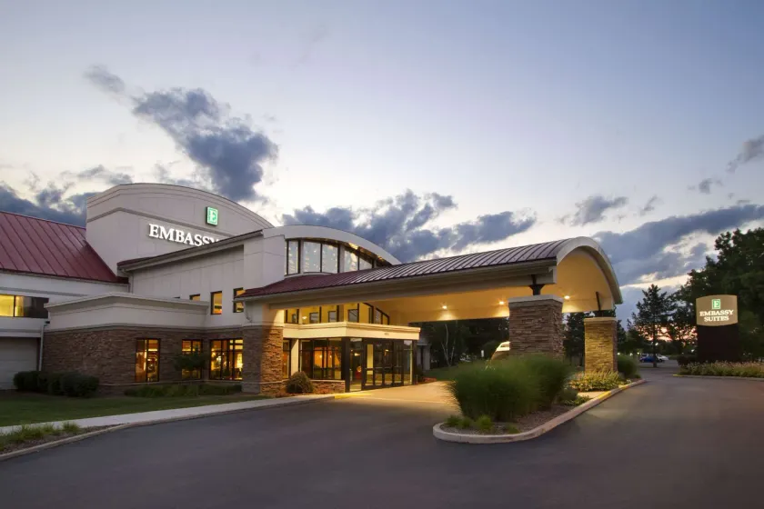 Embassy Suites by Hilton Detroit Metro Airport - Image 1