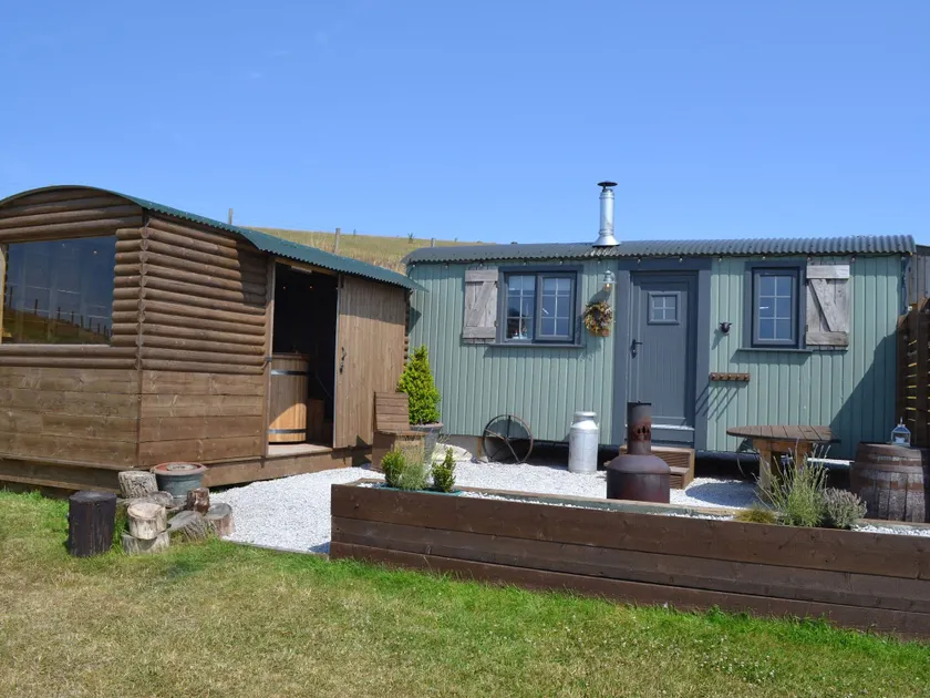 Heather Hut at Copy House Hideaway - Image 1