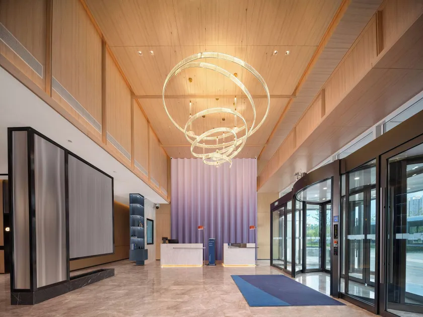 Holiday Inn Express Rizhao Oriental Colorful City - Lobby
