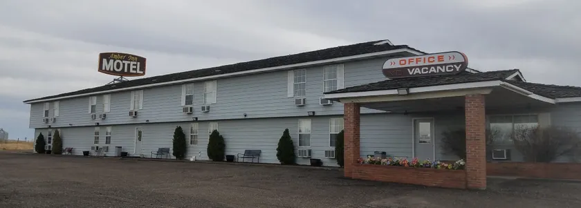 Amber Inn Motel - Image 1