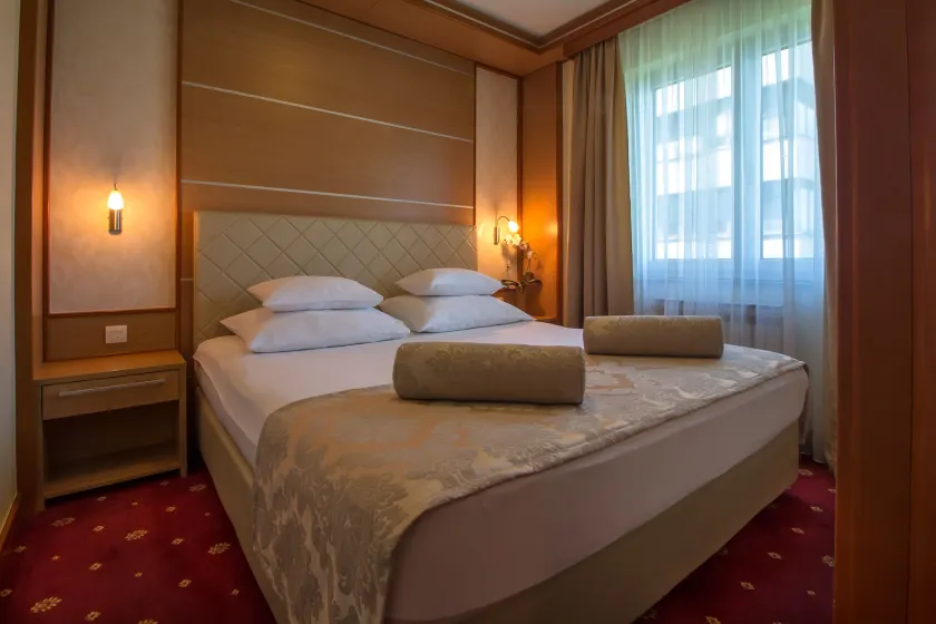 Hotel Cezar Banja Luka - Image 1