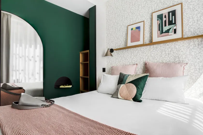 Republik Hotel - Image 1