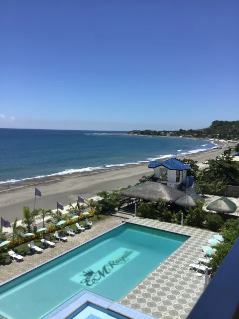 EM Royalle Hotel & Beach Resort - Image 1