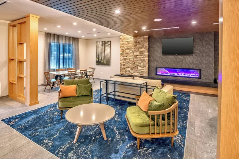 Fairfield Inn & Suites Fort Worth Northeast - Image 1