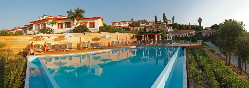 Belvedere Aeolis Hotel - Image 1