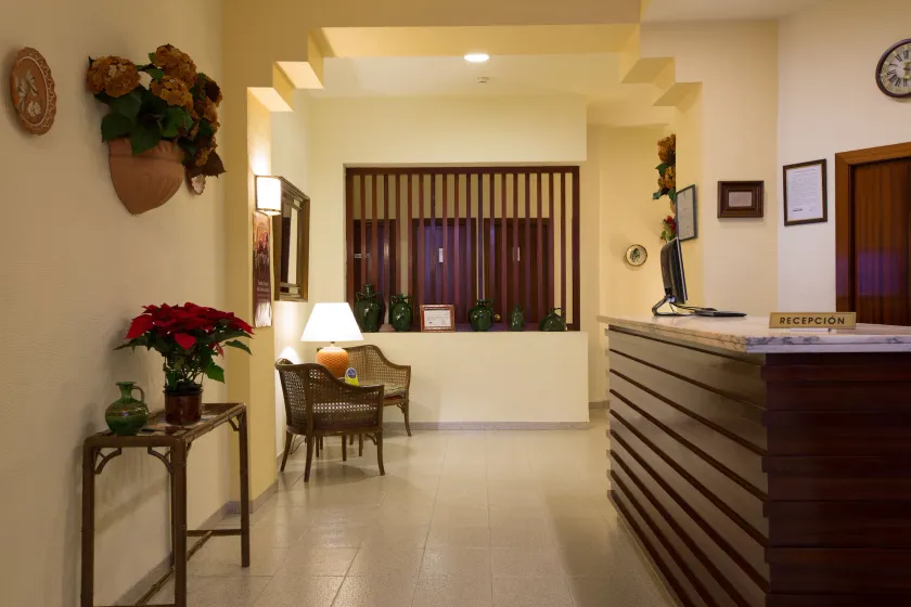 Hotel Riviera - Image 1