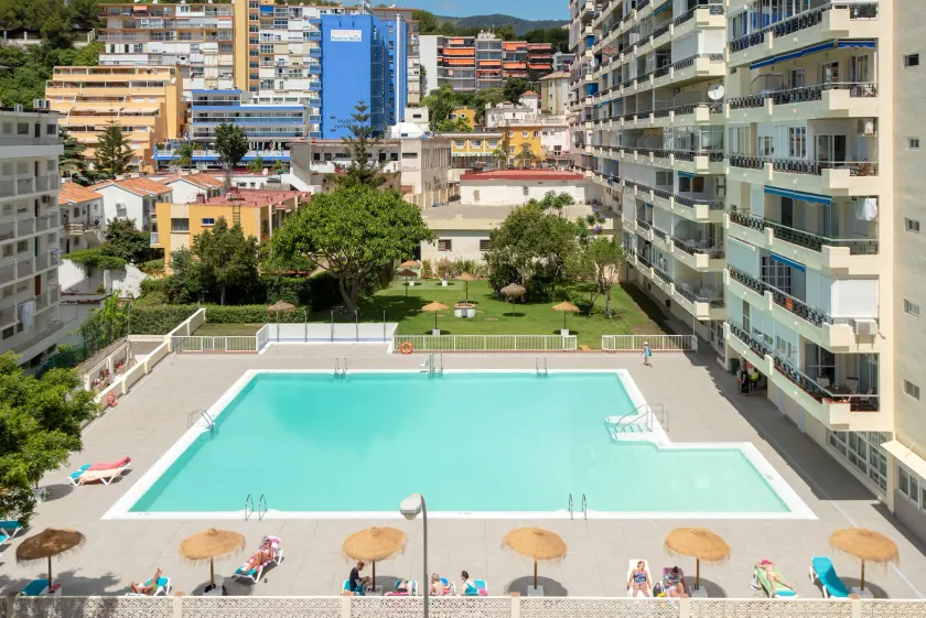 Apartamentos Nucleo Cristal - Image 1