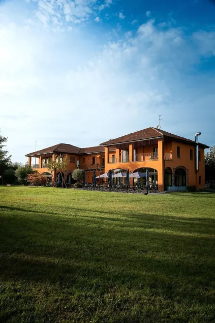 Equirelais - Image 1