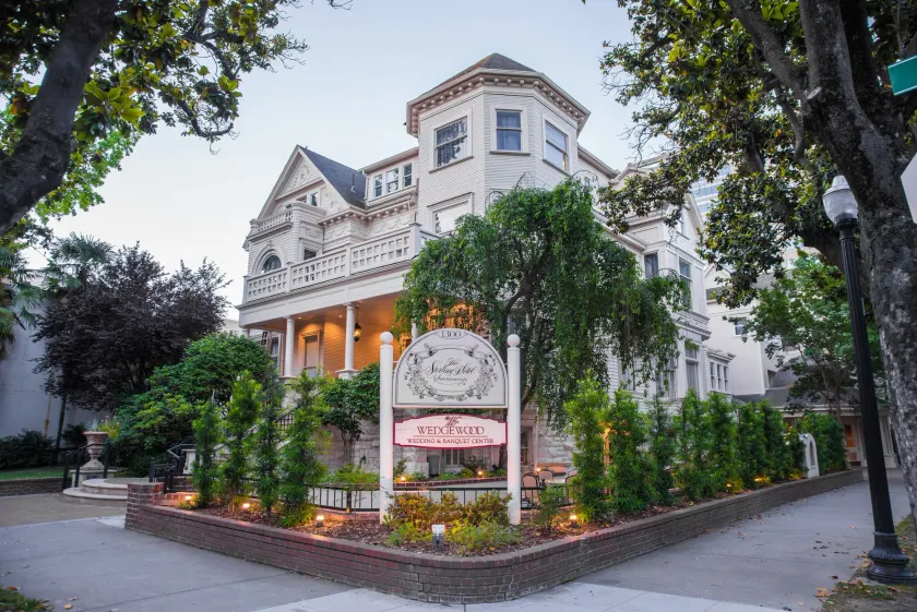 The Sterling Hotel - Image 1