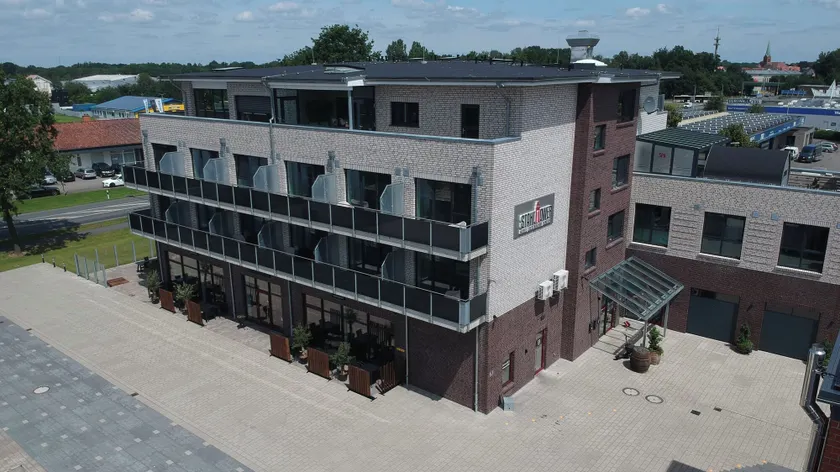 Hotel Stahltower - Image 1