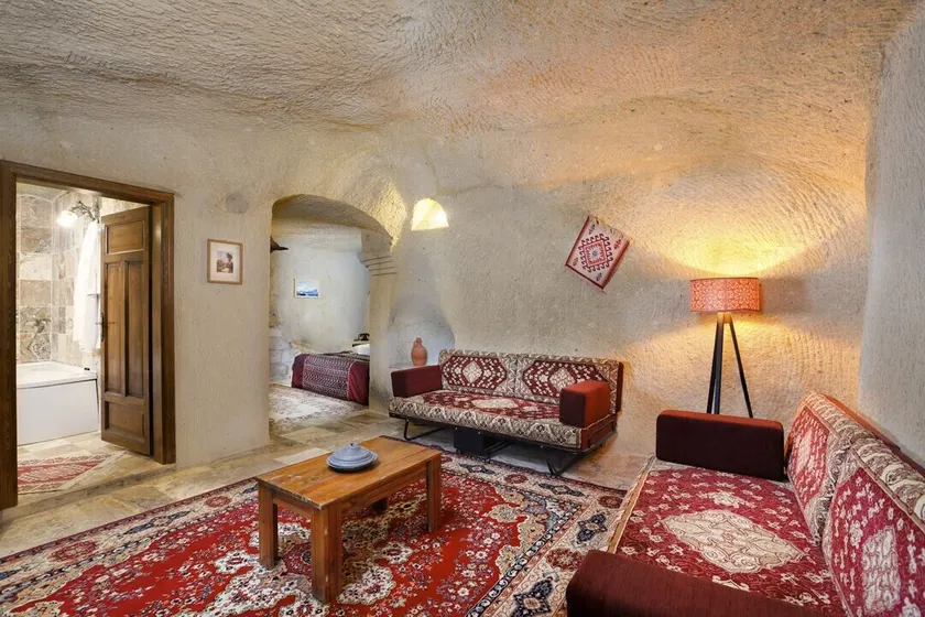 Dilek Tepesi Cave Hotel - Image 1