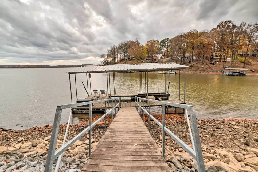 Lake Barkley Home With Fire Pit & Private Dock! - Interiør