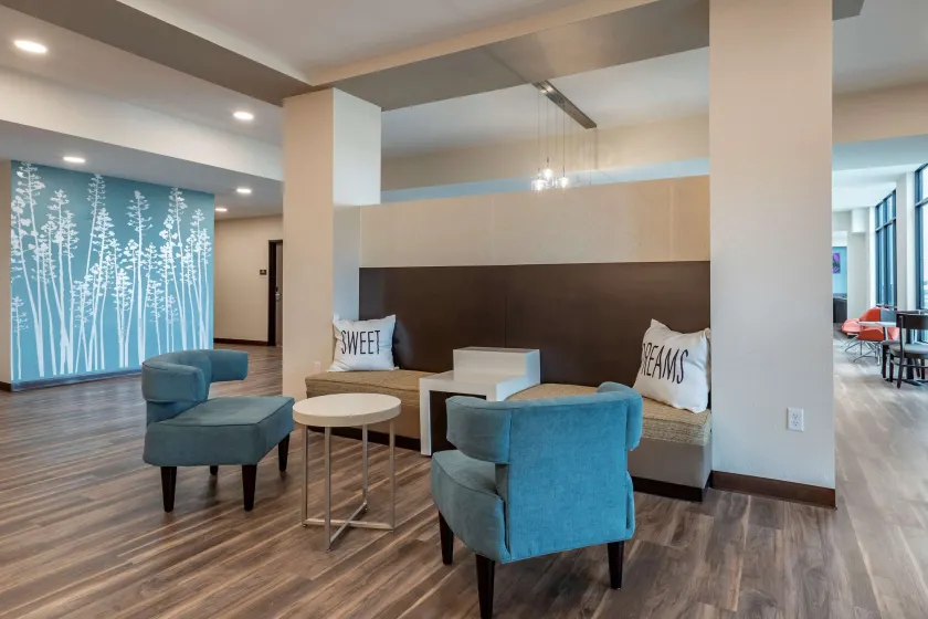 MainStay Suites Waukee-West Des Moines - Lobby