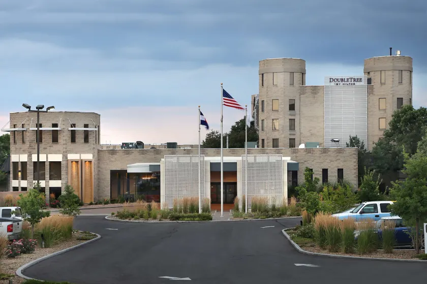 DoubleTree by Hilton Denver - Thornton - Image 1