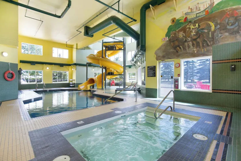 Super 8 by Wyndham Calgary Shawnessy Area - Image 1