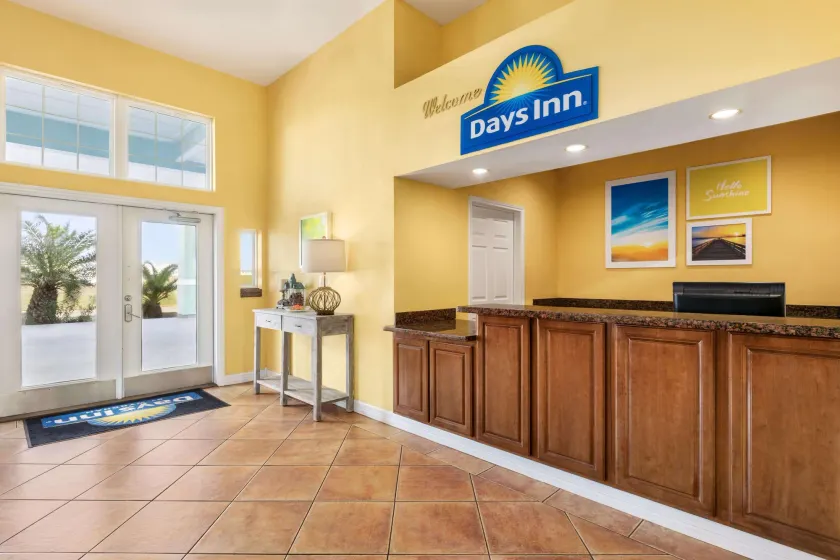 Days Inn by Wyndham Port Aransas TX - Image 1
