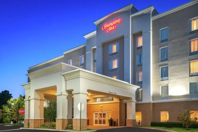 Hampton Inn Richmond Airport - Image 1