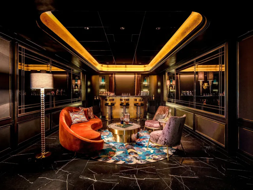 Art Paradiso, Paradise City - Image 1